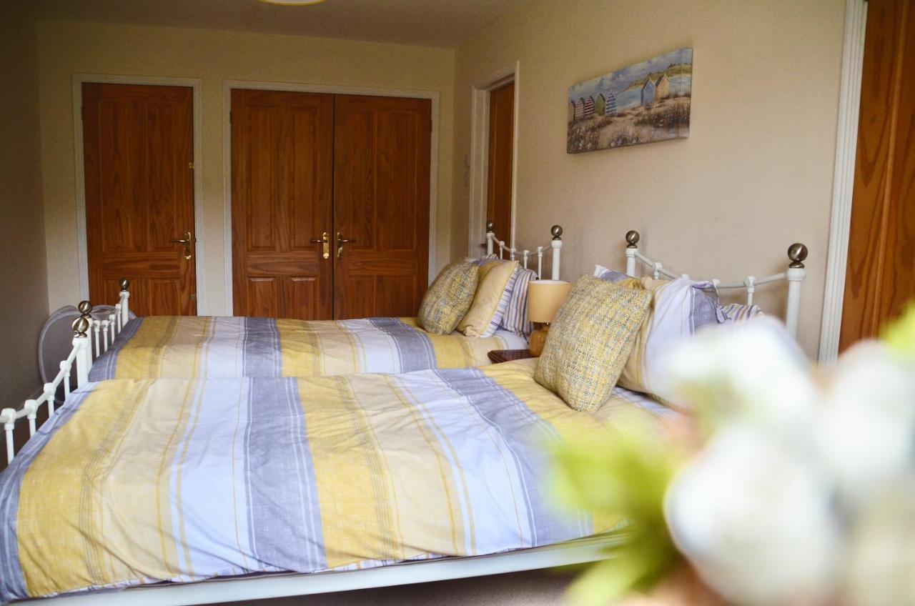 The Nineteenth, Oakridge St Mellion, Free Golf/Spa Exteriör bild